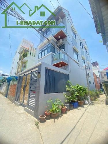 HUỲNH TẤN PHÁT P. Phú Thuận Phú Mỹ Hưng vip Q7 

NGANG 5 DÀI 14  XÂY MỚI 4 TẤM CÓ 7 TỶ
