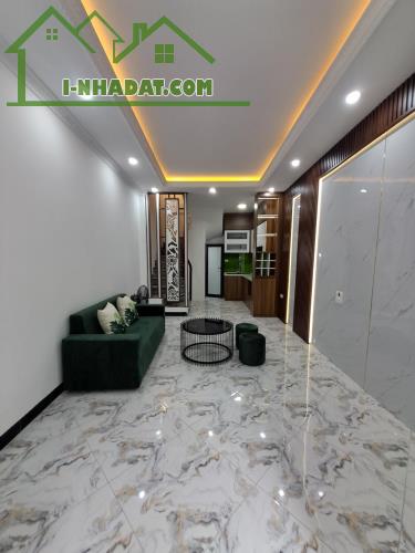 NHÀ PHỐ TT CẦU GIẤY - NGÕ THÔNG, MẶT TIỀN RỘNG - 45M, MT 4,5M - 8,x Tỷ