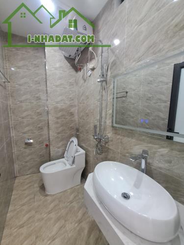 NHÀ PHỐ TT CẦU GIẤY - NGÕ THÔNG, MẶT TIỀN RỘNG - 45M, MT 4,5M - 8,x Tỷ - 2