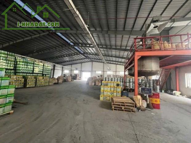 Cho thuê 2400 m2 xưởng mới trong KCN Tân Uyên , Bình Dương , sản xuất đa ngành nghề