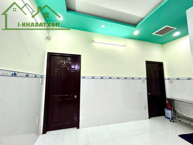BÁN NHÀ HXH Đồng Đen, Tân Bình 2 tầng 60m2 (5x12). Nhà đẹp ở ngay. Giá chỉ 7,5 tỷ. - 3