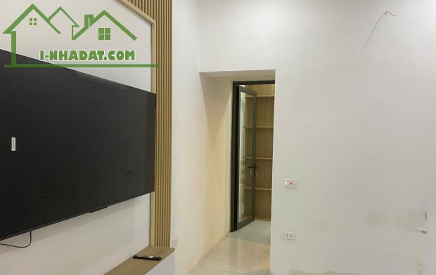 NHÀ ĐẸP - GIÁ TỐT - Vị Trí Đắc Địa Tại TT tầng 1- Nguyễn Phong Sắc- Nguyễn Văn Huyên-