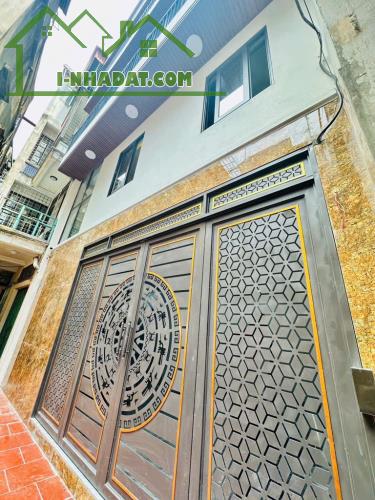 NHÀ ĐẸP TÔN ĐỨC THẮNG - THANG MÁY - FULL NỘI THẤT - 1 NHÀ RA PHỐ