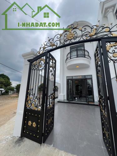 BÁN NHÀ 1 MÊ GÓC 2MT ĐẸP –HXH LÊ ĐÌNH CHINH, TP PLEIKU –FULL NỘI THẤT LH:0907146779.