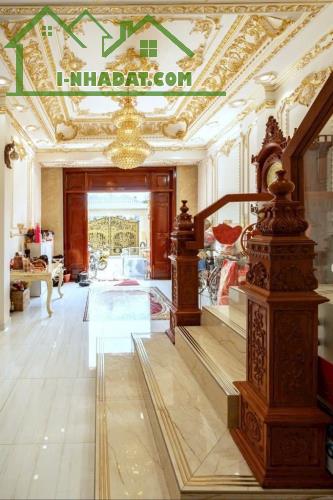 GIẢM MẠNH 2 TỶ - BIỆT THỰ DÁT VẢNG NỘI THẤT XỊN SÒ - TRUNG TÂM Q.6 - 145M2 - CHỈ HƠN 15 TỶ - 1