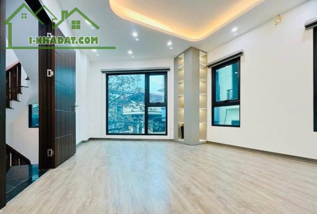 NHÀ ĐẸP HOÀNG MAI- NGÕ NÔNG RỘNG - FULL NỘI THẤT - CHỈ NHỈNH 5 TỶ - 2
