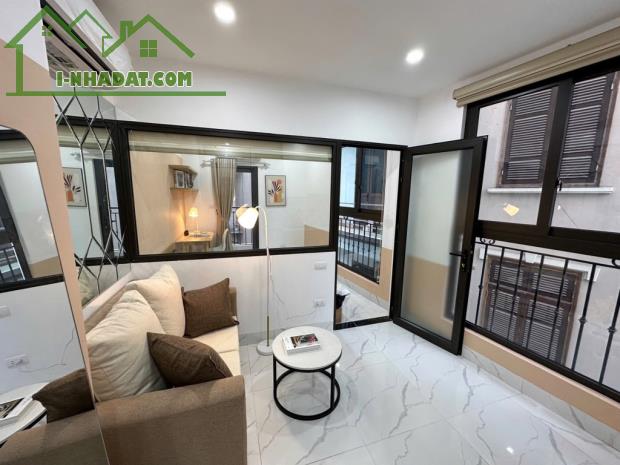 Bán tòa 7 tầng thang máy phố Trần Quốc Hoàn, Cầu Giấy, mặt tiền bề thế hơn 6m, 82m, 24 tỷ.