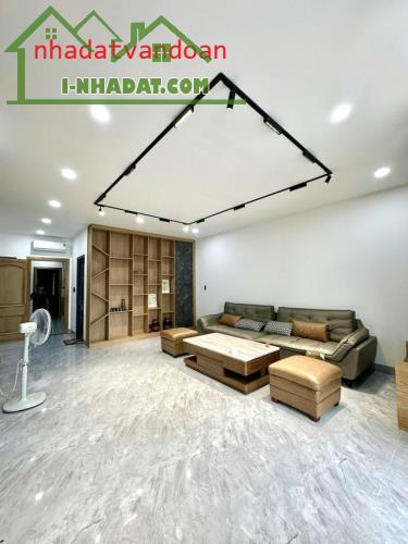 CƠ HỘI HIẾM! NHÀ ĐẸP HẺM PHAN SÀO NAM, P.11, TÂN BÌNH, THANG MÁY TRONG NHÀ - CHỈ 22 TỶ - 1