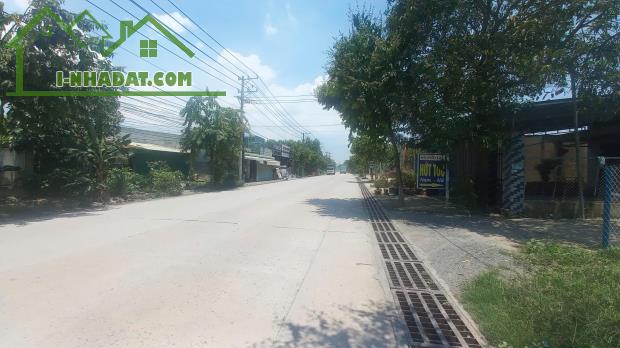 Bán đất mặt tiền kinh doanh Thiện Tân, gần ủy ban và trường cấp 2 - 1