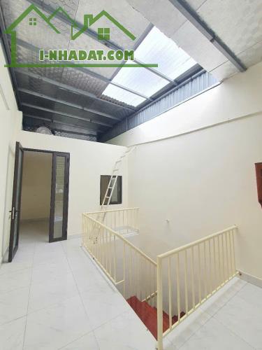Nhà 61m2 Nghi Tàm - 5 tầng - Vị trí đắc địa 6,39 tỷ - 2