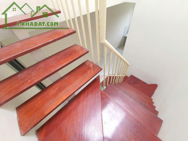 Nhà 61m2 Nghi Tàm - 5 tầng - Vị trí đắc địa 6,39 tỷ - 4
