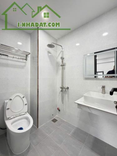 Bán CHDV 2 Mặt Tiền HXH Lê Quang Định( 78m2+5 Tầng+8 Phòng+Thu Nhập 45tr/Tháng)- 10,5 Tỷ - 4