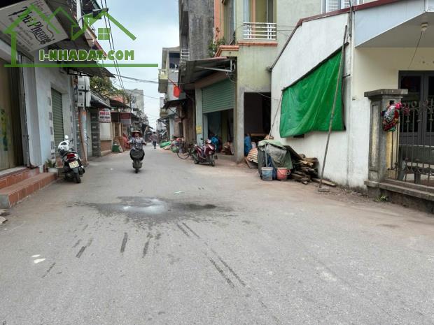 👉👉EM BÁN 2 LÔ HƯƠNG MẠC-TỪ SƠN!  👉Diện tích:80m2/1 lô 👉Mặt tiền:4.72m 👉Lô đất nằm khu