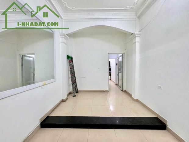 Siêu đẹp Bạch Mai: sổ 36mx4 tầng ngõ nông rộng thoáng, giá 5.55 tỷ.