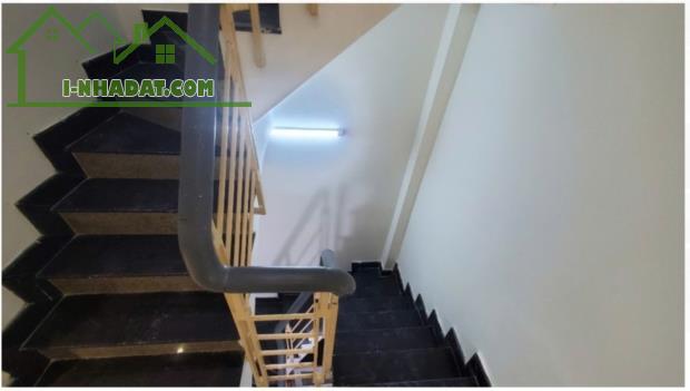 Đ. Hoàng Hoa Thám, lối vào nhà ga T3, 54m², 4 tầng, ST - 4