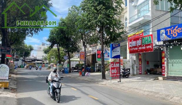 Bán nhà Mặt Tiền Làng Tăng Phú - Tăng Nhơn Phú A, Quận 9 - 120M2 - DÒNG TIỀN 300 TRIỆU/NĂM - 4