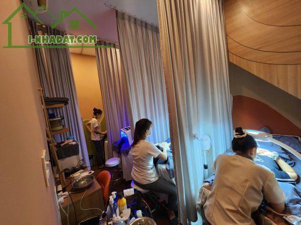 Quận 3 ! Sang Spa – Nail – Gội, nằm tại Trần Quang Diệu,Quận 3 – khu vực dân cư đông, Tel - 1