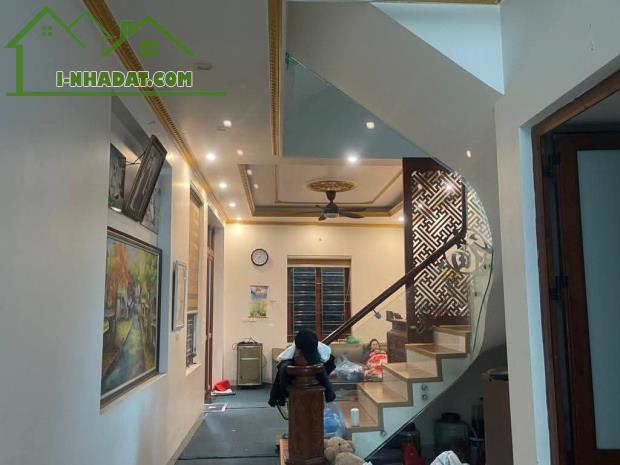 Chủ cần bán nhà ,yên nhân, tiền phong. 3,7 tỷ.  DT: 65m, Mt 4,3m, 3 tầng, công năng đầy đủ