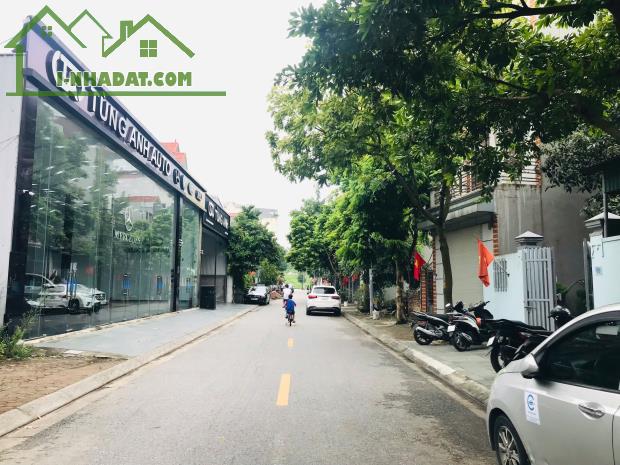 Đất đẹp hiếm đường to kinh doanh tốt mặt phố Nguyễn Văn Hưởng DT 50m2 . Giá 13 tỷ - 2