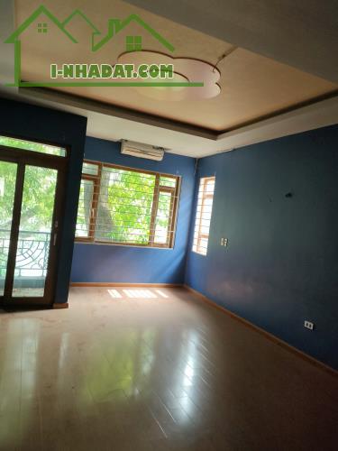 Cho thuê gấp giá rẻ Trương Định 100m, 1 sàn, mặt tiền 5m, 12 tr/th Hoàng Mai. - 4