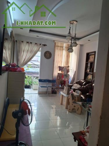 BÁN NHÀ HXH Phạm Ngọc Thảo, Tây Thạnh 3 tầng 81m2 (4,5x18). Nhà đẹp ở ngay. Giá chỉ 9 tỷ - 2
