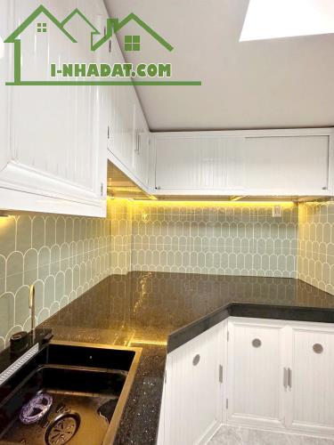 Nhà mới 3 tầng hẻm thông sát đường Trần Hưng Đạo P1Q5. 5.98 tỷ - 3