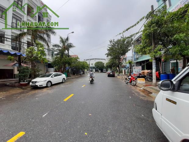 Bán nhanh nhà mặt tiền đường 10.5m Đàm Văn Lễ, ngay hông bến xe trung tâm, giá 4 tỷ 6 tl