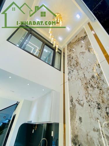 NHÀ QUẬN 3 - VỊ TRÍ ĐẸP, HẺM 4M THÔNG - 3PN, SỔ HỒNG RIÊNG - CHỈ 5.7 TỶ - 2