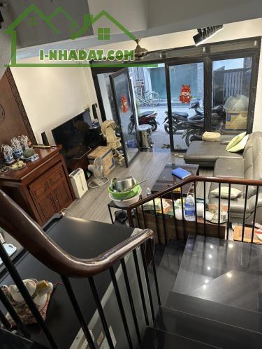 Bán nhà đẹp Gia Quất- Oto tải -Ngõ Nông 40m2 5 tầng 7,5 tỷ (Thương lượng)