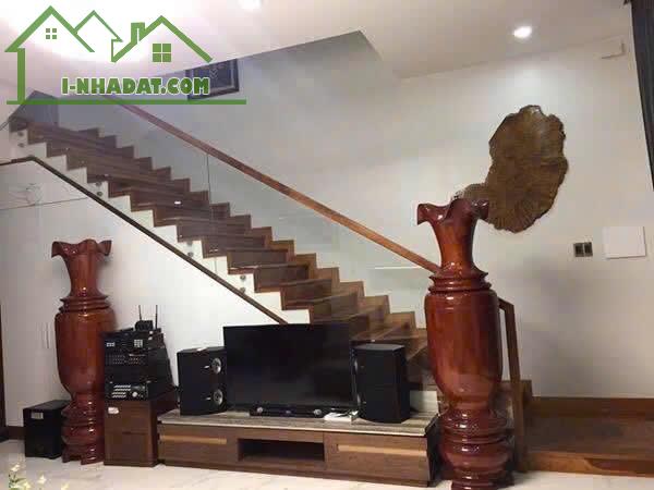 Nhà 3 tầng kiệt oto Lê Hữu Trác . Dòng tiền 25tr/tháng . DT:150m , ngang 6m8 . - 1