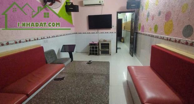 BÁN NHÀ MẶT TIỀN KINH DOANH ĐƯỜNG ĐÔNG HỒ, P.8, Q.8 – 4 TẦNG, 10 PHÒNG KARAOKE – GIÁ CHỈ - 3