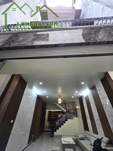Phân lô, Ô tô, Đại Kim, 55m2 x 5 tầng, giá 10,2 tỷ