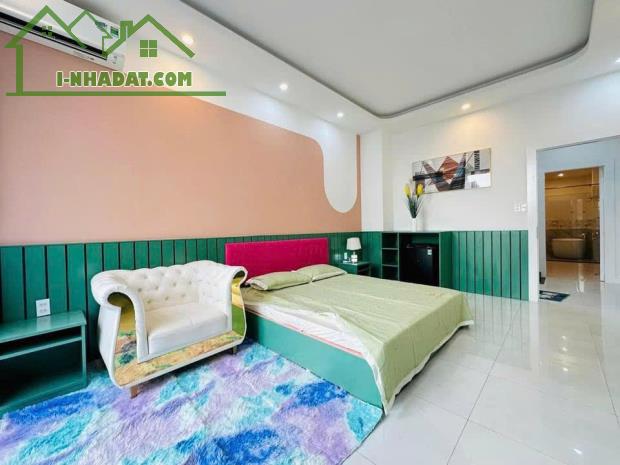 Đi nước ngoài định cư bán gấp nhà ở đường Nguyễn Hồng Đào, phường 14, Tân Bình, giá 2 tỷ 8 - 3