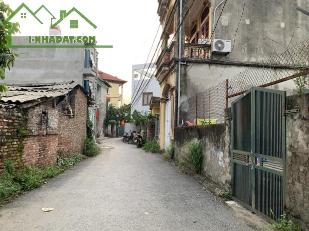 Cần tiền bán nhanh mảnh 47,1m tại xóm 7 Đông Dư, ngõ ô tô vào tận nơi, vị khổ đất đẹp. - 1