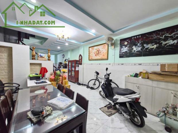 BÁN NHÀ QUẬN 9,NHÀ 2 TẦNG DT 73M,NGAY NGUYỄN DUY TRINH,CHỈ 4.65TỶ TL PHƯỜNG LONG TRƯỜNG