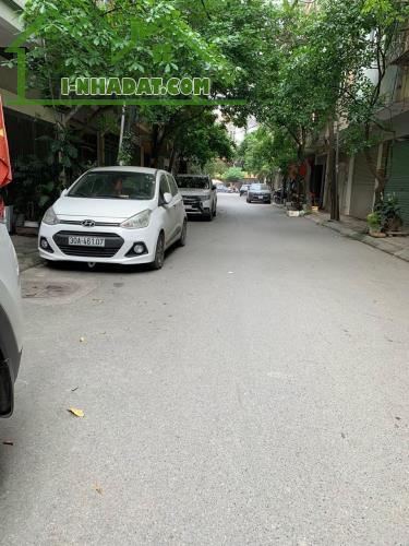 Bán Nhà Khu Vực Hoàng Mai Nhà Đẹp Giá Hời