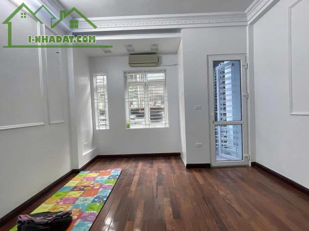 BÁN NHÀ THÁI HÀ - Ô TÔ TRÁNH - KINH DOANH ĐỈNH - CHỈ 30M RA MẶT PHỐ - 5