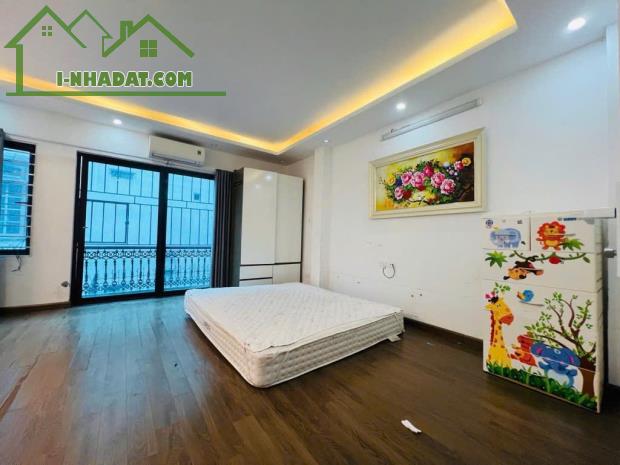 BÁN NHÀ HOÀNG MAI, TẶNG FULL NỘI THẤT, Ô TÔ ĐỖ CỔNG, 50M2 GIÁ CHỈ 9 TỶ - 2