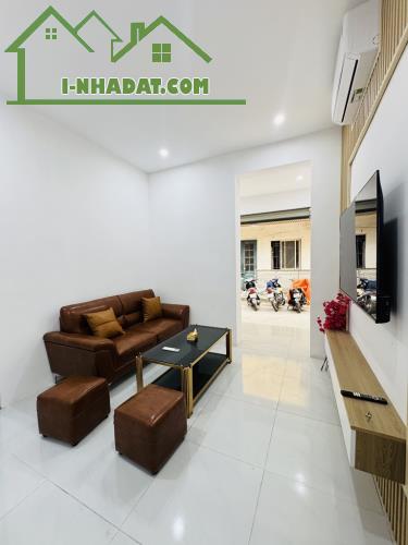 Bán tập thể Trần Quốc Hoàn Cầu Giấy: nằm tại tầng 1 có thể vừa ở vừa kinh doanh rất tốt