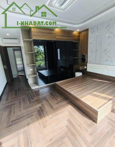 NHÀ PHỐ  PHỐ TRẠM LONG BIÊN 43M2 x 7T MT 4.4M CHÀO 16.35 TỶ 3 Ô TÔ TRÁNH - FULL NỘI THẤT