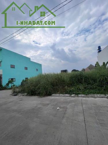 CẦN BÁN GẤP 1 NỀN ĐẤT 1/ CÁCH TỈNH LỘ 825 CHỈ 50M GIÁ 1TY450 DT 100M2 SHR SANG TÊN NGAY - 1