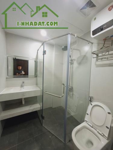 SIÊU PHẨM NGỌC THUỴ - NHÀ MỚI Ở NGAY - GARA Ô TÔ - THANG MÁY- BA BƯỚC RA PHỐ-GIÁ 9 TỶ NHỈN - 4