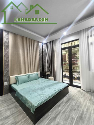 Bán nhà đẹp -  Phố Chùa Láng – 2 thoáng – 5 tầng 4 ngủ - 48m2-10.8 tỷ - 4
