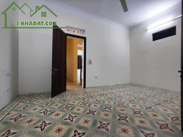 CHO THUÊ NHÀ RIÊNG PHỐ ĐỘI CẤN, BA ĐÌNH, NHÀ ĐẸP, 5M RA PHỐ
