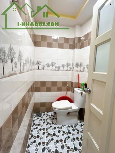Bán gấp nhà đẹp ở ngay Lưu Hữu Phước, sát mặt tiền, 43m2, full nội thất, SHR, nhỉnh 4 tỷ. - 2