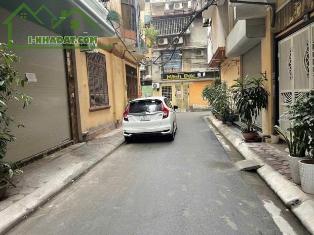 NHÀ ĐẸP - NGUYỄN CHÍ THANH - ĐỐNG ĐA - VỊ TRÍ CỰC ĐẸP - 7 TẦNG THANG MÁY - VỪA Ở VỪA CHO T