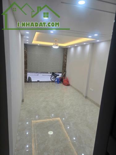 NHÀ ĐẸP - NGUYỄN CHÍ THANH - ĐỐNG ĐA - VỊ TRÍ CỰC ĐẸP - 7 TẦNG THANG MÁY - VỪA Ở VỪA CHO T - 4