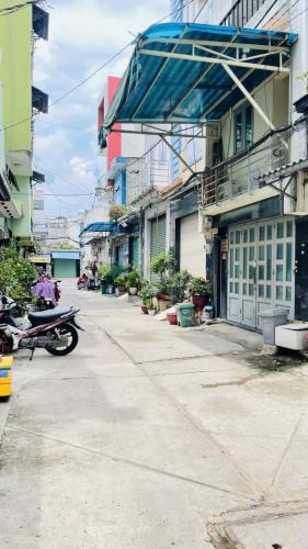 Lê Văn Quới gần 4 xã giápTân Phú hẻm 5m đang Kinh Doanh phòng khám 34m2 -5 Tầng 4tỷ 5