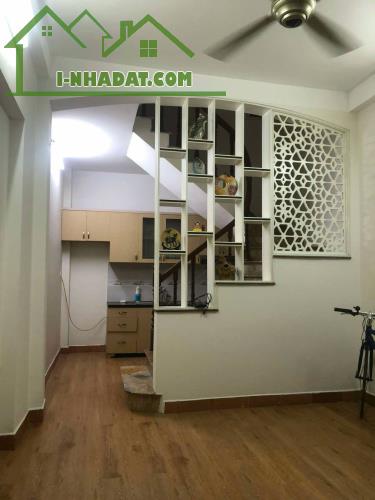 HOT!!! NHÀ PHỐ YÊN HOÀ - 1 NGOẶT VÀO ĐẾN NHÀ - GẦN PHỐ, GẦN XE - NGÕ THOÁNG, RỘNG