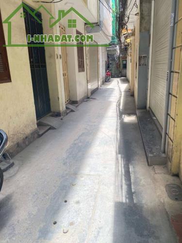 HOT!!! NHÀ PHỐ YÊN HOÀ - 1 NGOẶT VÀO ĐẾN NHÀ - GẦN PHỐ, GẦN XE - NGÕ THOÁNG, RỘNG - 3